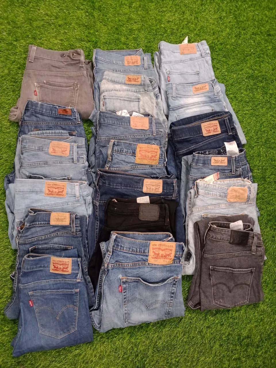 Vintage levis Jeans pants in discounted price