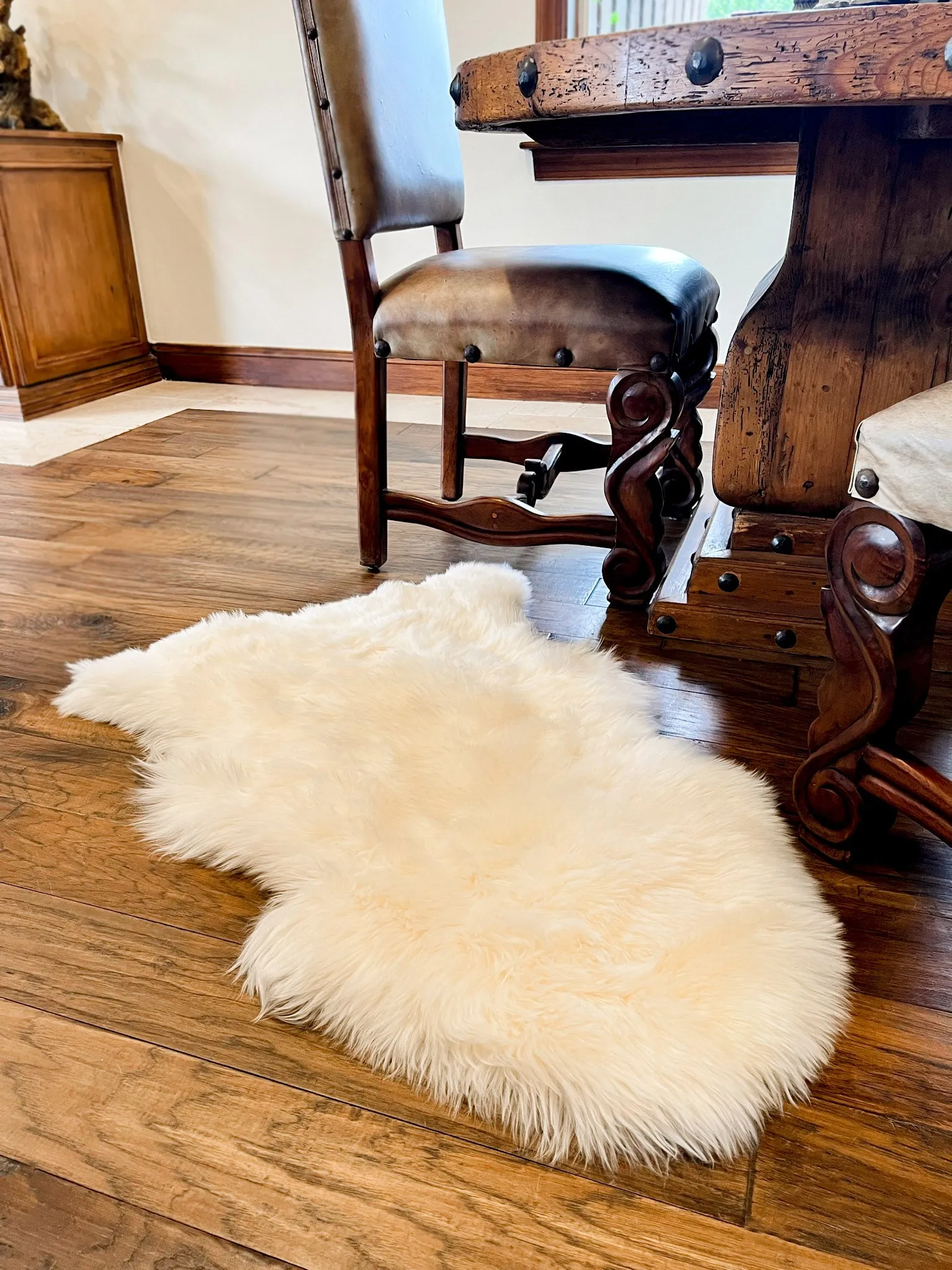 White New Zealand Sheepskin 2' x 3' by Hudson Hides