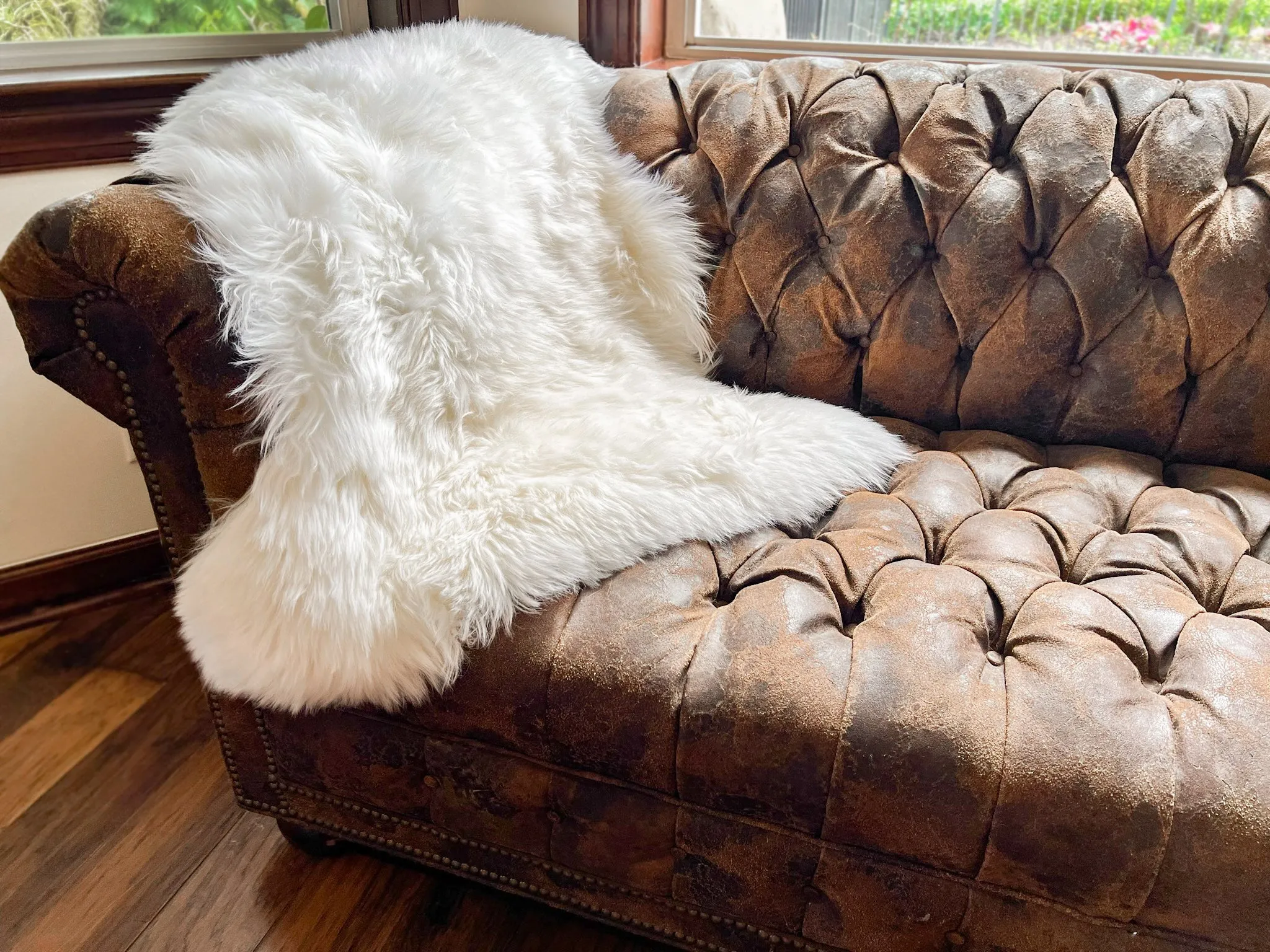 White New Zealand Sheepskin 2' x 3' by Hudson Hides